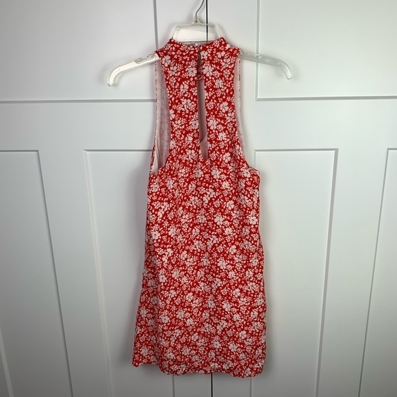 Lulus SMALL Lean Close Red White Floral Halter Neck Mini Swing Dress - Picture 5 of 7